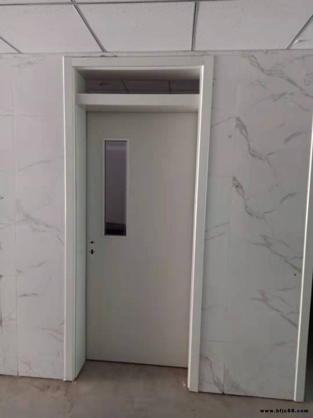 工廠悅翔供應學校抗菌鋼質門上亮帶窗耐用隔音鋼木門帶包套全鍍鋅鋼板