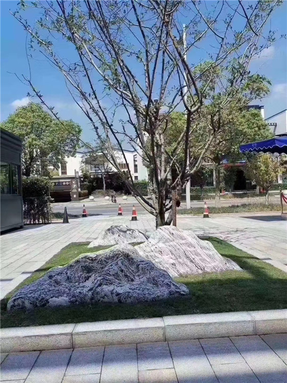 園林切片石 廠家直供全國(guó)運(yùn)輸 景觀石廣場(chǎng)庭院擺件