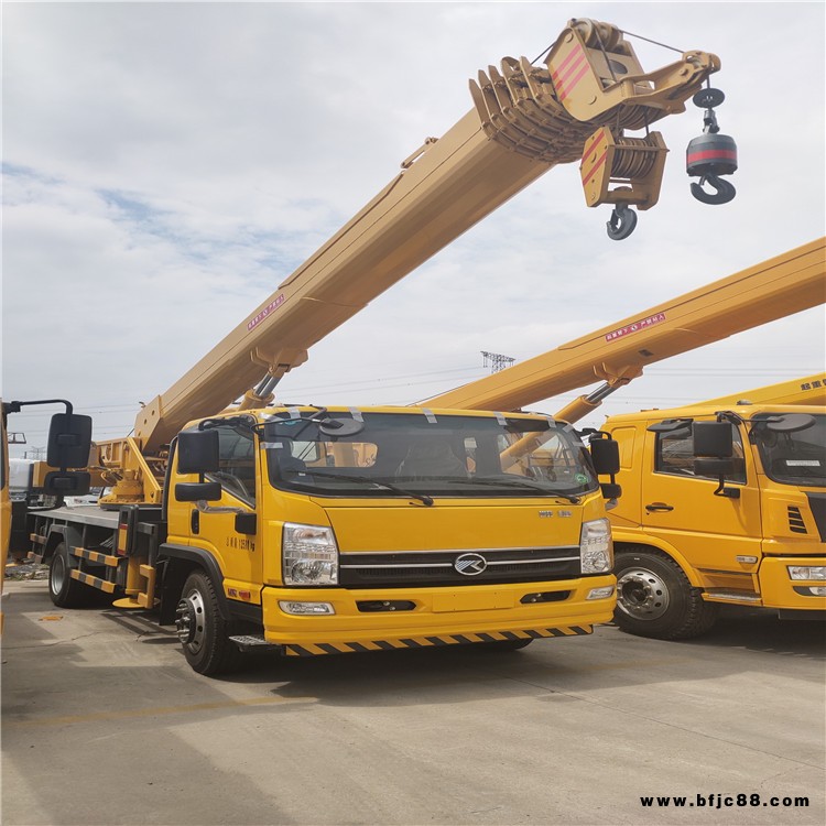 全國發(fā)貨12噸汽車起重機  凱馬12噸吊車