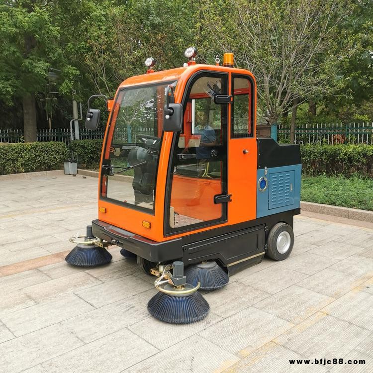 電動清掃車 自銷全封閉式駕駛式掃地車 帝宏 全封閉帶門清掃車 價格實惠
