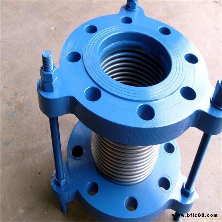 煤粉三項補償器 內(nèi)襯四氟補償器 直管壓力平衡補償器 萬向鉸鏈補償器 億金管道 圖紙加工定做