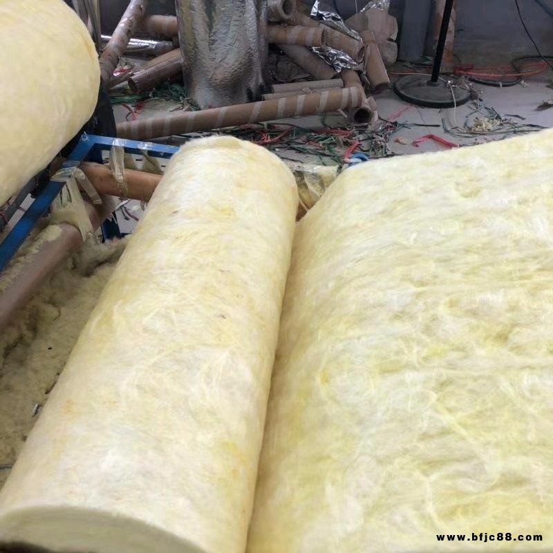 高溫玻璃棉 鋼結(jié)構(gòu)龍骨填充 隔音降噪保溫玻璃纖維棉 A級(jí)防火 畜牧業(yè)專用棉