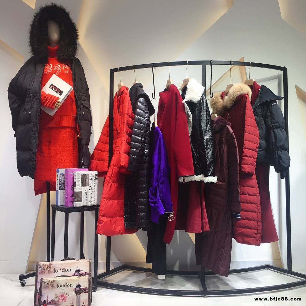 誘貨冬20新款羽絨服大衣品牌折扣女裝直播貨源專柜正品混批走份