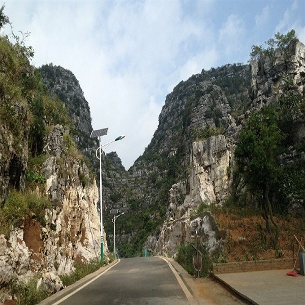 咸寧太陽(yáng)能庭院燈價(jià)格專業(yè)太陽(yáng)能路燈廠家