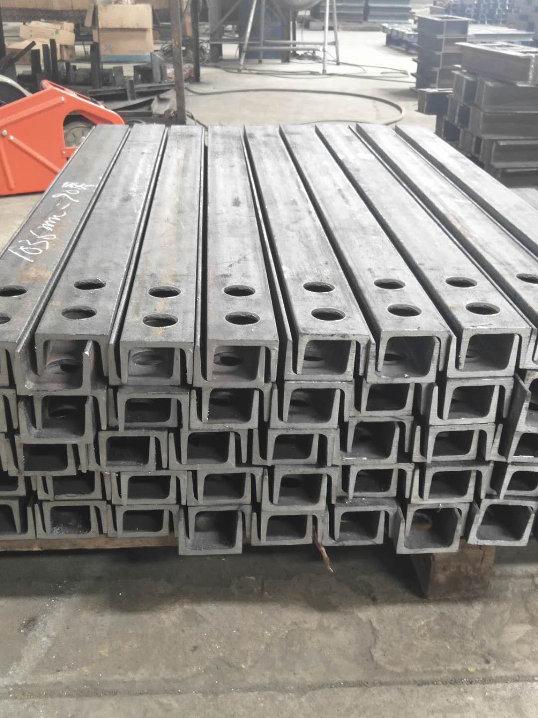 北京機床佛山銀江機械大型數(shù)控自動鋼木龍骨沖孔設(shè)備廠家示例圖3