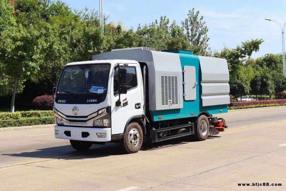 東風(fēng)6方吸塵車 干濕兩用路面清潔車 煤廠石灰廠灰塵處理車