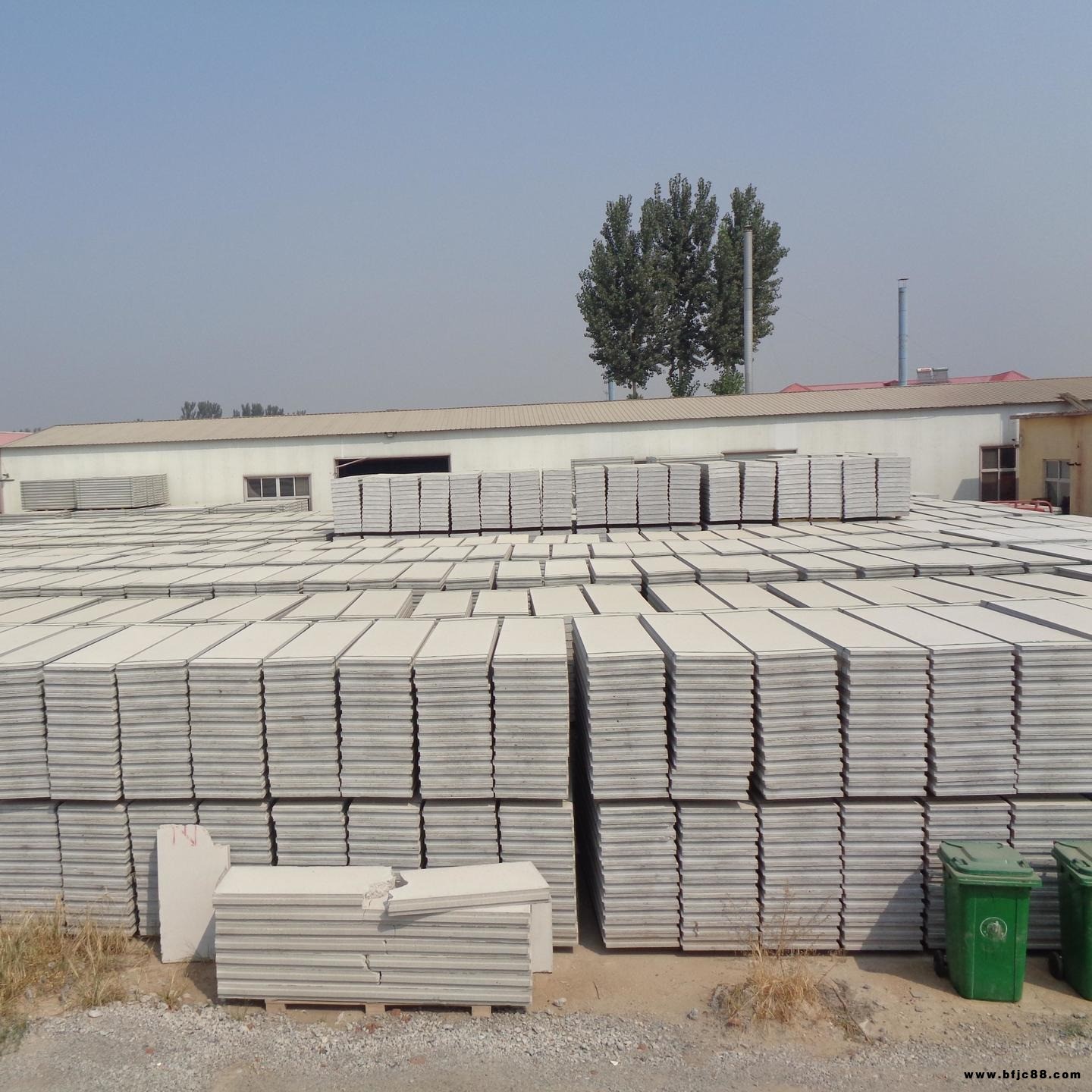 隔墻板廠家 河北悅豐建材 具有隔音防潮抗震阻燃使用壽命長特性 大量現貨