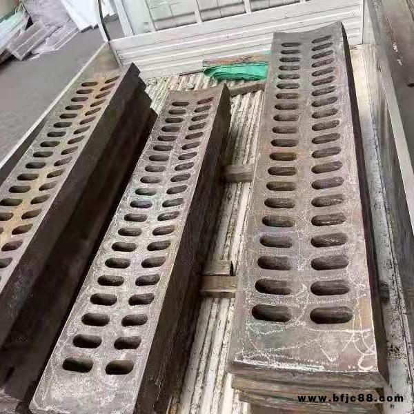 顎式破碎機肘板  保險板  復擺式肘板  推力板